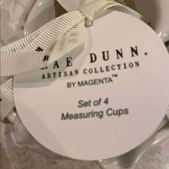 Rae Dunn Set of 4 Measuring Cups - Picture 3 of 4